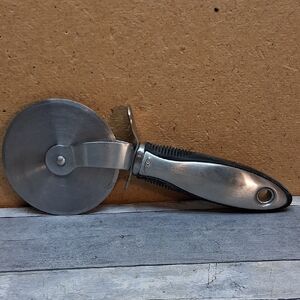 Stainless Steel Pizza Cutter in Silver and Black